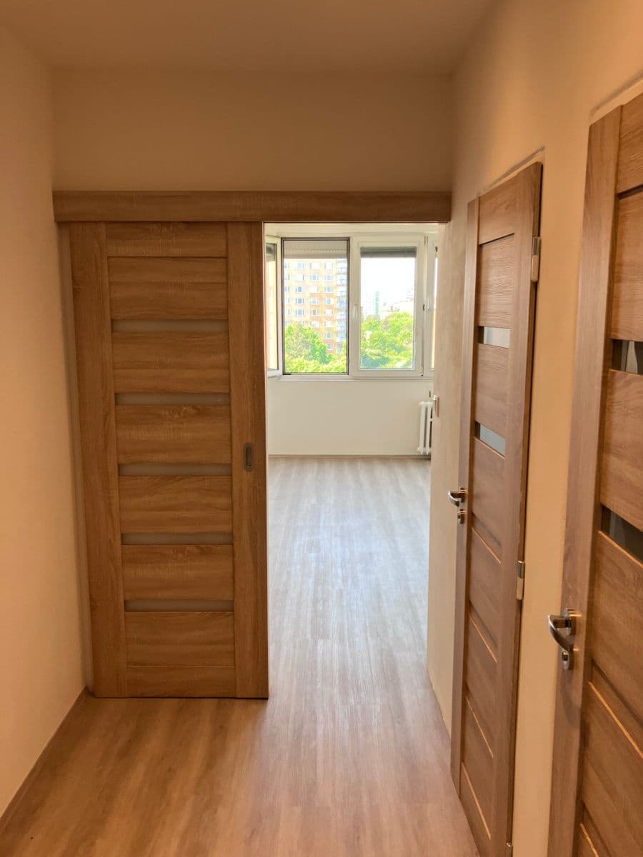 Prenájom bytu 1-izbový 24 m², Přesličková, Praha, Praha Prenájom bytu 1-izbový 24 m², Přesličková, Praha, Praha