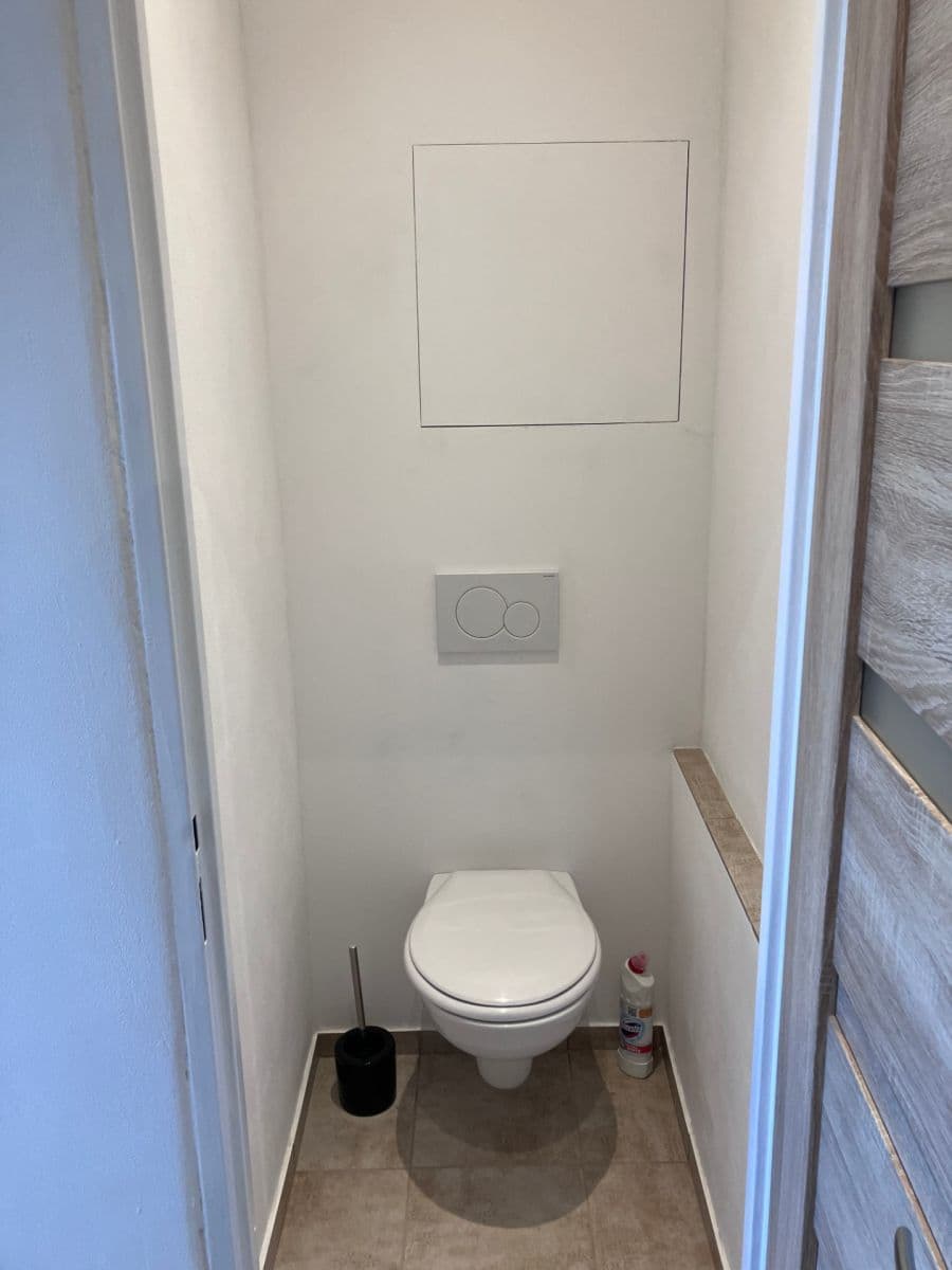 Prenájom bytu 1-izbový 24 m², Přesličková, Praha, Praha Prenájom bytu 1-izbový 24 m², Přesličková, Praha, Praha