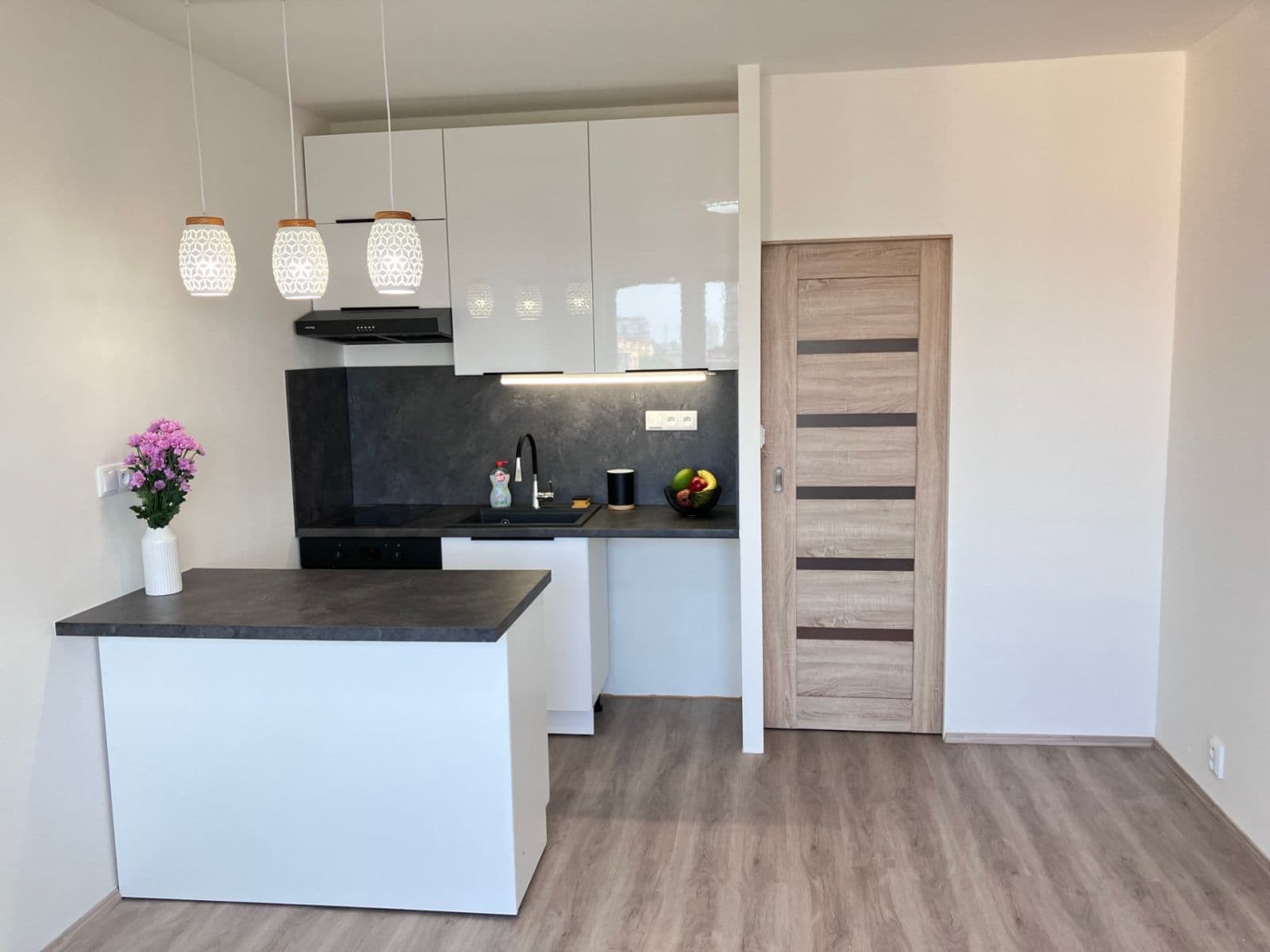Prenájom bytu 1-izbový 24 m², Přesličková, Praha, Praha Prenájom bytu 1-izbový 24 m², Přesličková, Praha, Praha