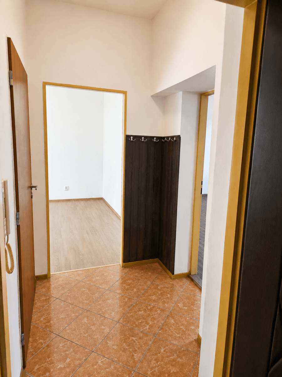 Prenájom bytu 2-izbový 57 m², Studentská, Aš, Karlovarský kraj Prenájom bytu 2-izbový 57 m², Studentská, Aš, Karlovarský kraj
