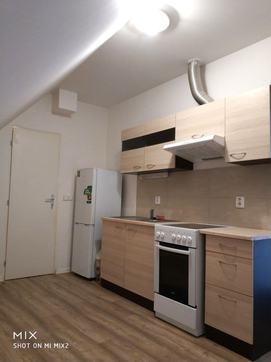 Prenájom bytu 1-izbový 37 m², Čsl. armády, Hostivice, Středočeský kraj Prenájom bytu 1-izbový 37 m², Čsl. armády, Hostivice, Středočeský kraj