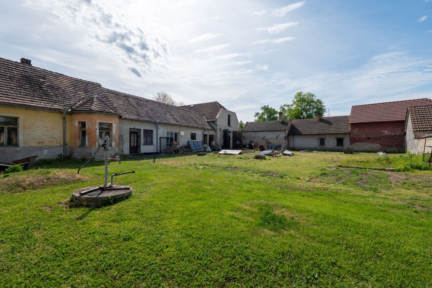 Predaj pozemku 1.858 m², 9. května, Lužec nad Vltavou, Středočeský kraj Predaj pozemku 1.858 m², 9. května, Lužec nad Vltavou, Středočeský kraj