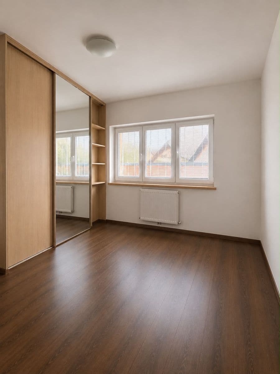 Prenájom bytu 3-izbový 95 m², Kutnohorská, Praha, Praha Prenájom bytu 3-izbový 95 m², Kutnohorská, Praha, Praha