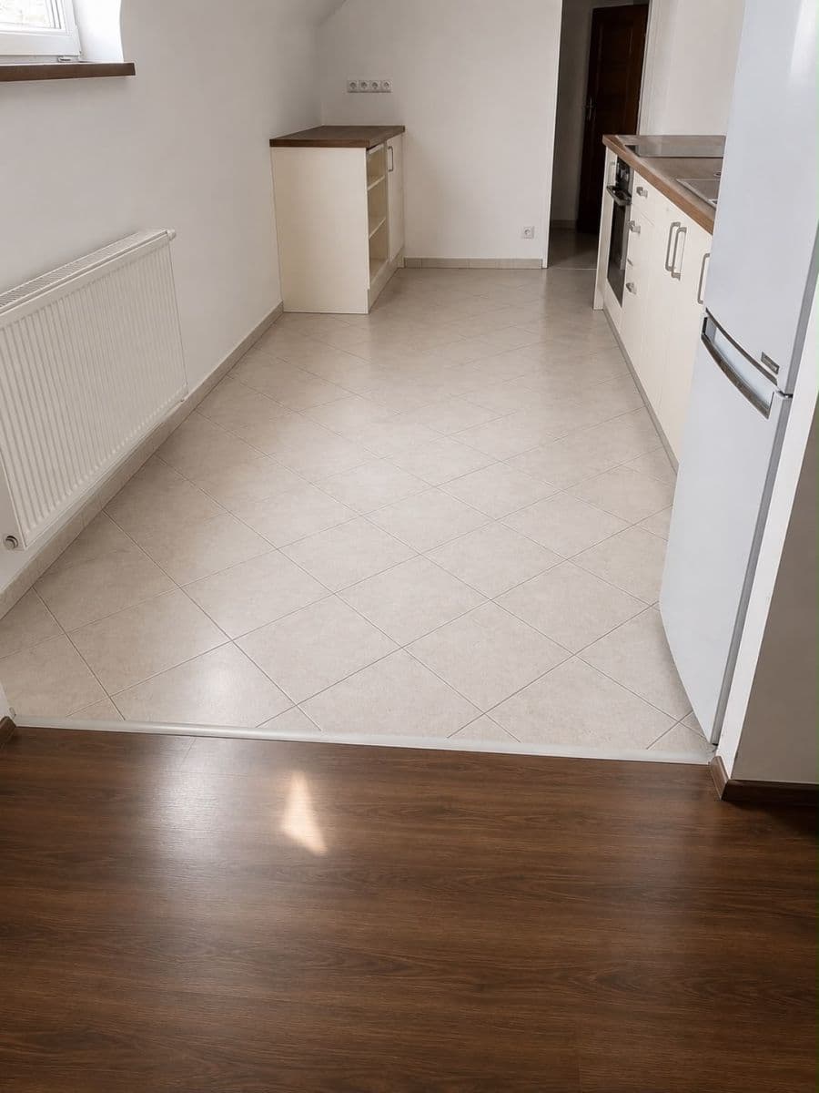 Prenájom bytu 3-izbový 95 m², Kutnohorská, Praha, Praha Prenájom bytu 3-izbový 95 m², Kutnohorská, Praha, Praha