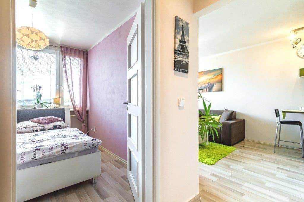 Prenájom bytu 2-izbový 41 m², Na růžovém poli, Kladno, Středočeský kraj Prenájom bytu 2-izbový 41 m², Na růžovém poli, Kladno, Středočeský kraj