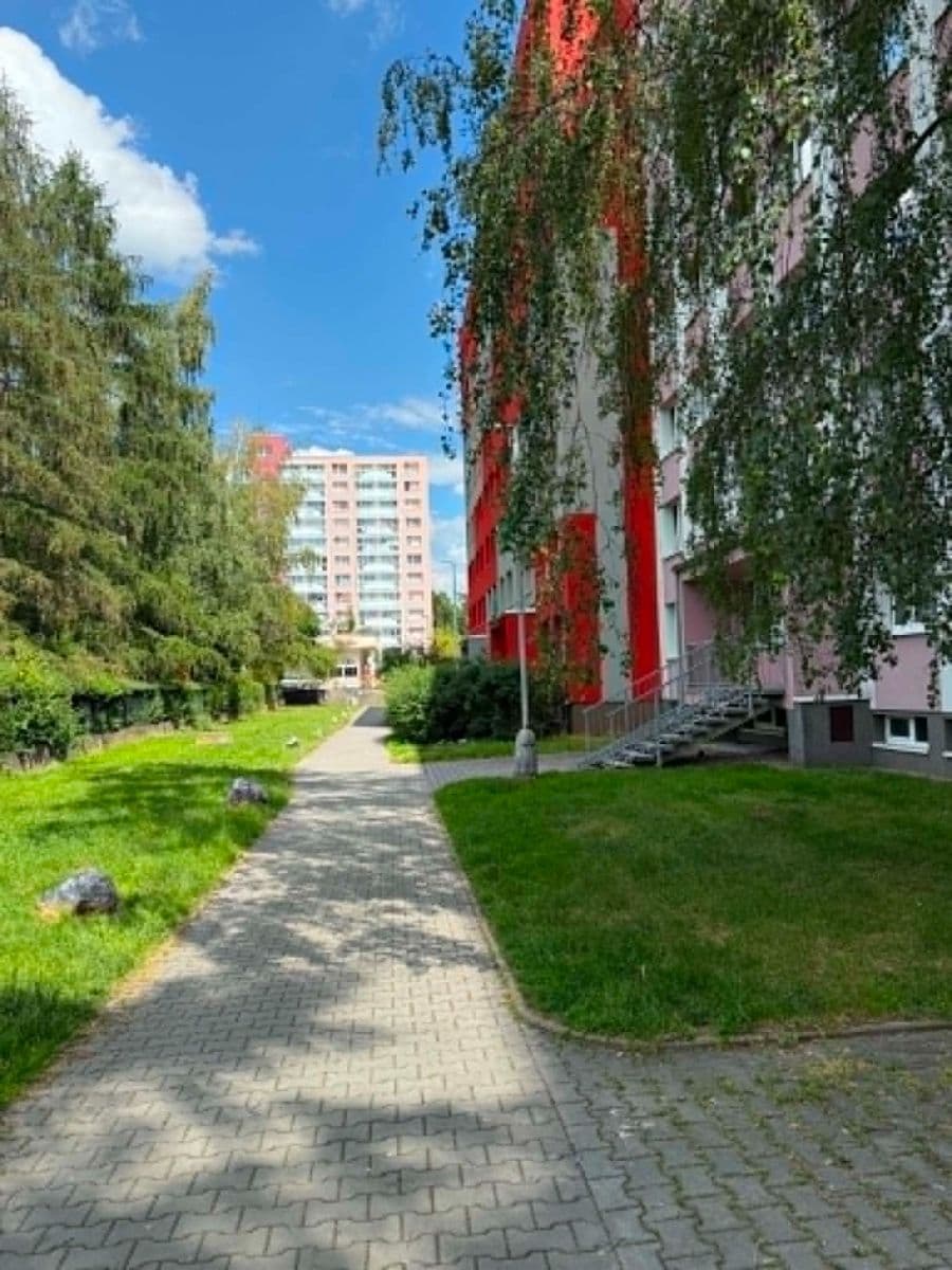 Prenájom bytu 2-izbový 41 m², Na růžovém poli, Kladno, Středočeský kraj Prenájom bytu 2-izbový 41 m², Na růžovém poli, Kladno, Středočeský kraj