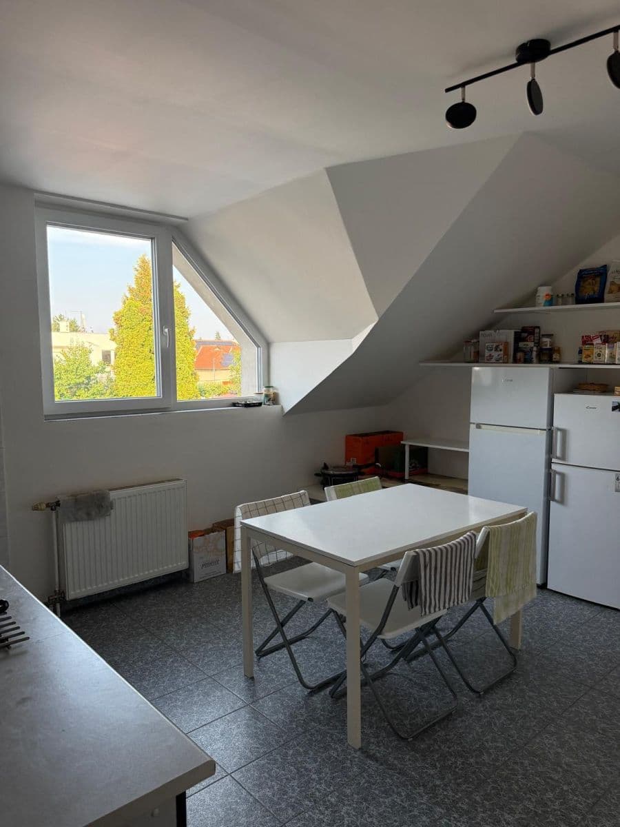 Prenájom domu 15 m², pozemek 1 m², Za Šmatlíkem, Praha, Praha Prenájom domu 15 m², pozemek 1 m², Za Šmatlíkem, Praha, Praha