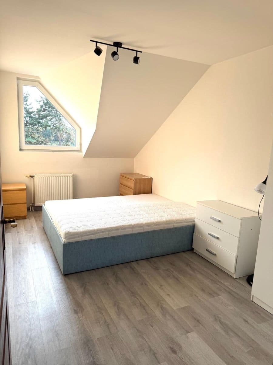 Prenájom domu 15 m², pozemek 1 m², Za Šmatlíkem, Praha, Praha Prenájom domu 15 m², pozemek 1 m², Za Šmatlíkem, Praha, Praha
