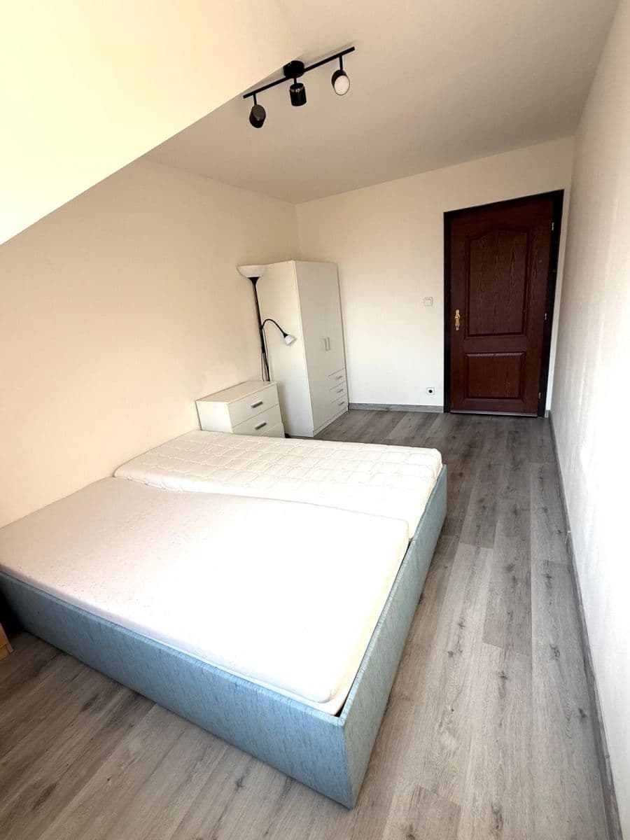 Prenájom domu 15 m², pozemek 1 m², Za Šmatlíkem, Praha, Praha Prenájom domu 15 m², pozemek 1 m², Za Šmatlíkem, Praha, Praha