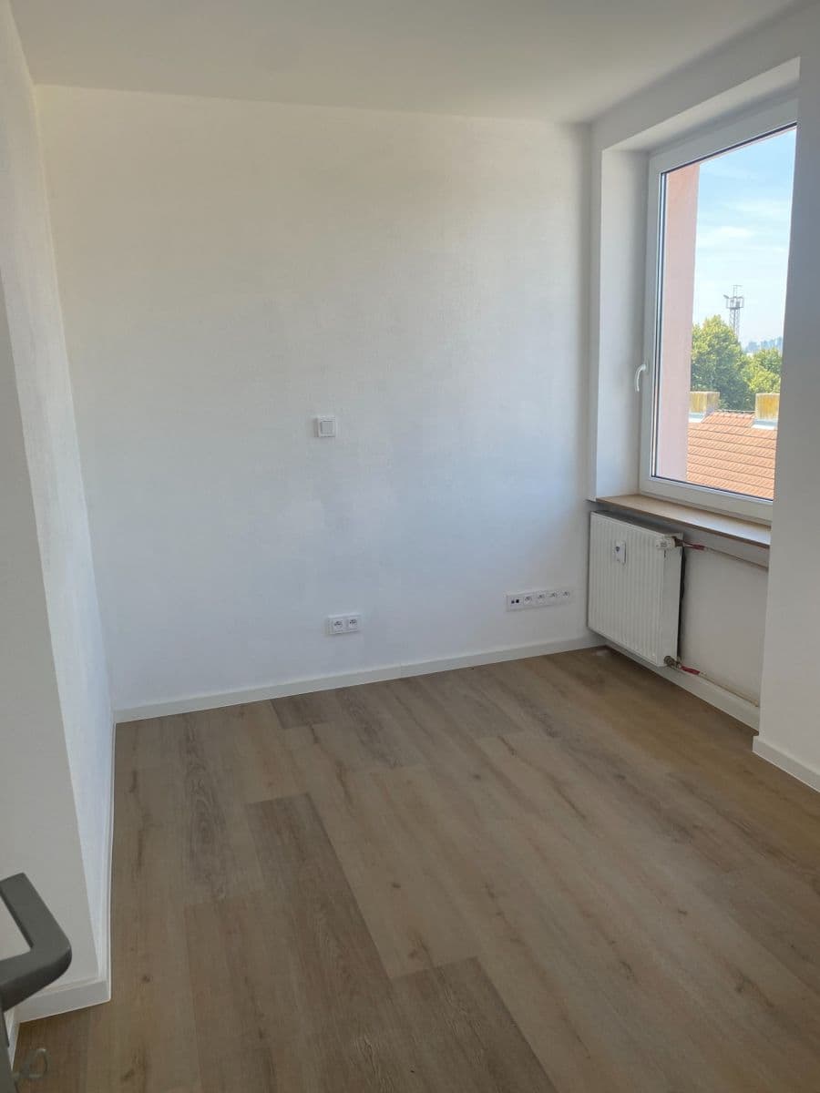 Prenájom bytu 3-izbový 70 m², Přátelství, Praha, Praha Prenájom bytu 3-izbový 70 m², Přátelství, Praha, Praha