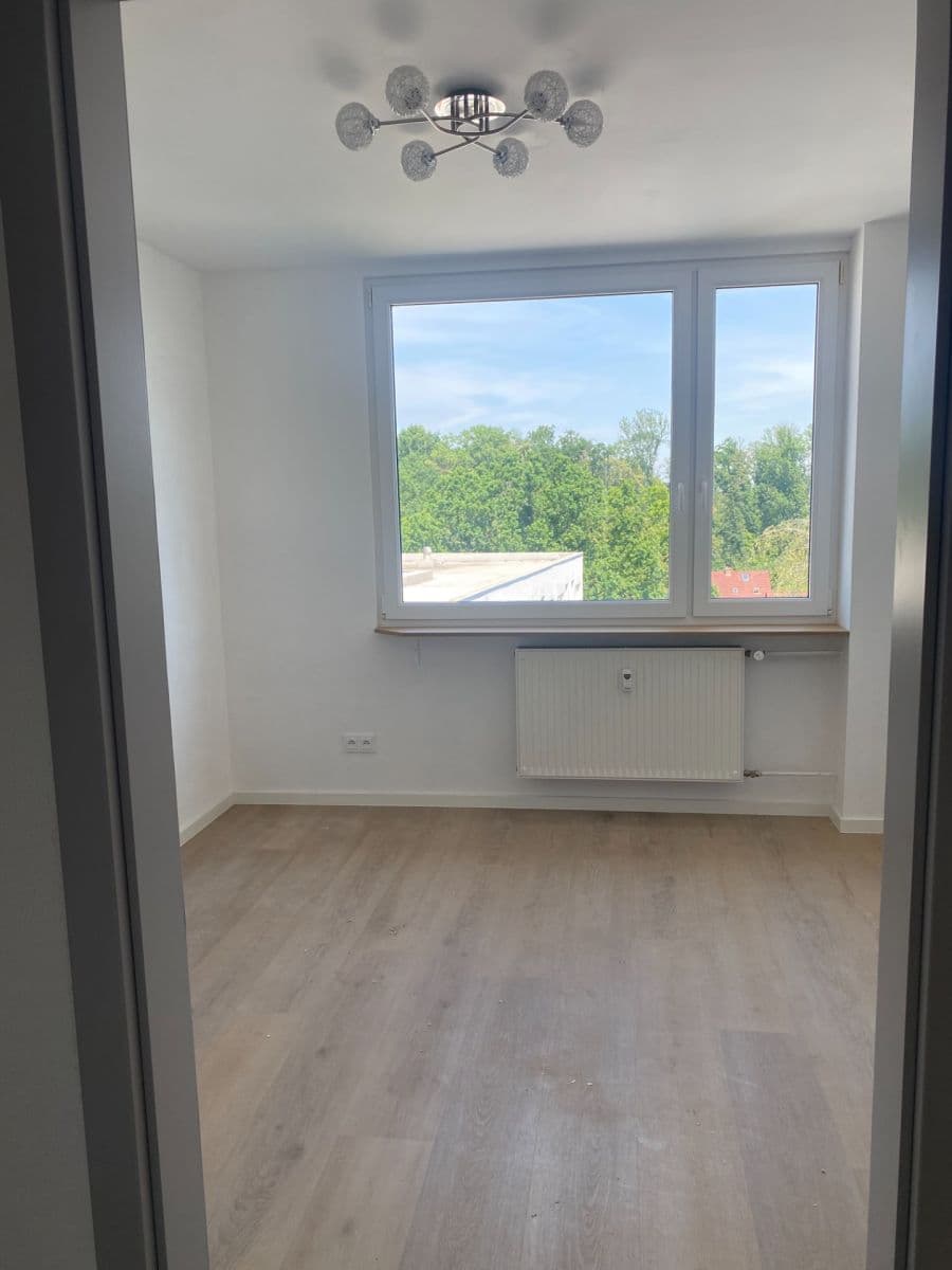 Prenájom bytu 3-izbový 70 m², Přátelství, Praha, Praha Prenájom bytu 3-izbový 70 m², Přátelství, Praha, Praha