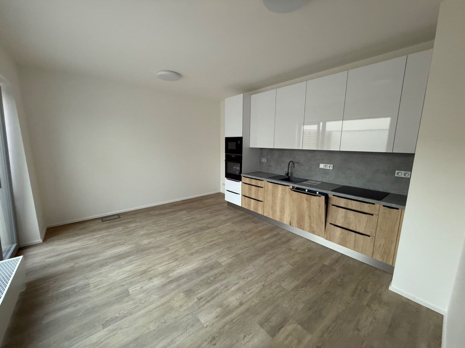 Prenájom bytu 2-izbový 50 m², Řepova, Brno, Jihomoravský kraj Prenájom bytu 2-izbový 50 m², Řepova, Brno, Jihomoravský kraj