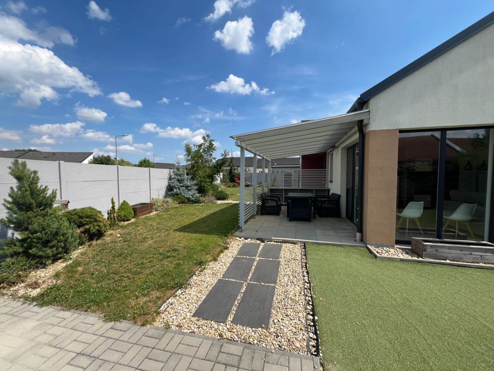 Prenájom bytu 4-izbový 87 m², Čunovo, Bratislavský kraj Prenájom bytu 4-izbový 87 m², Čunovo, Bratislavský kraj