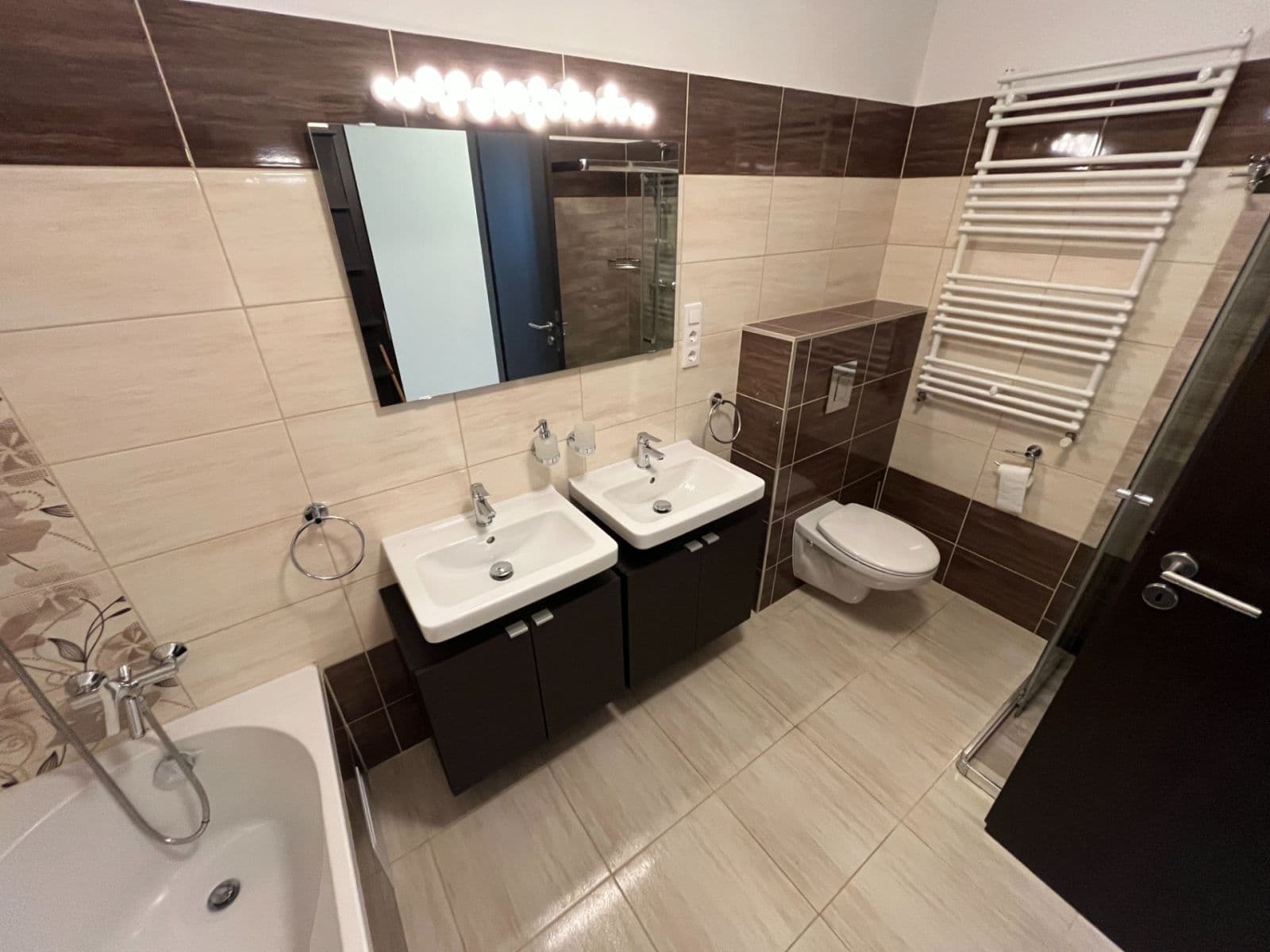 Prenájom bytu 4-izbový 87 m², Čunovo, Bratislavský kraj Prenájom bytu 4-izbový 87 m², Čunovo, Bratislavský kraj