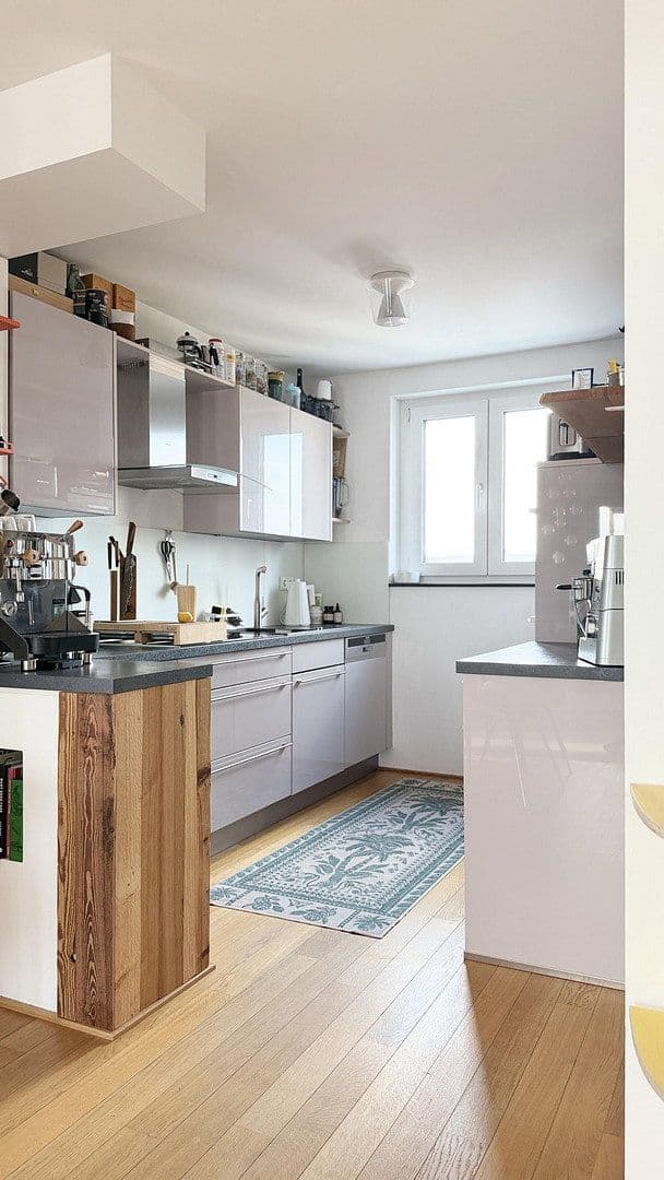 Predaj bytu 3-izbový 97 m², Frankfurt, Hesensko Predaj bytu 3-izbový 97 m², Frankfurt, Hesensko