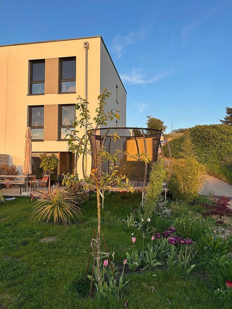 Prenájom domu 135 m², pozemek 493 m², Bad Bellingen, Bádensko-Wurttembersko Prenájom domu 135 m², pozemek 493 m², Bad Bellingen, Bádensko-Wurttembersko
