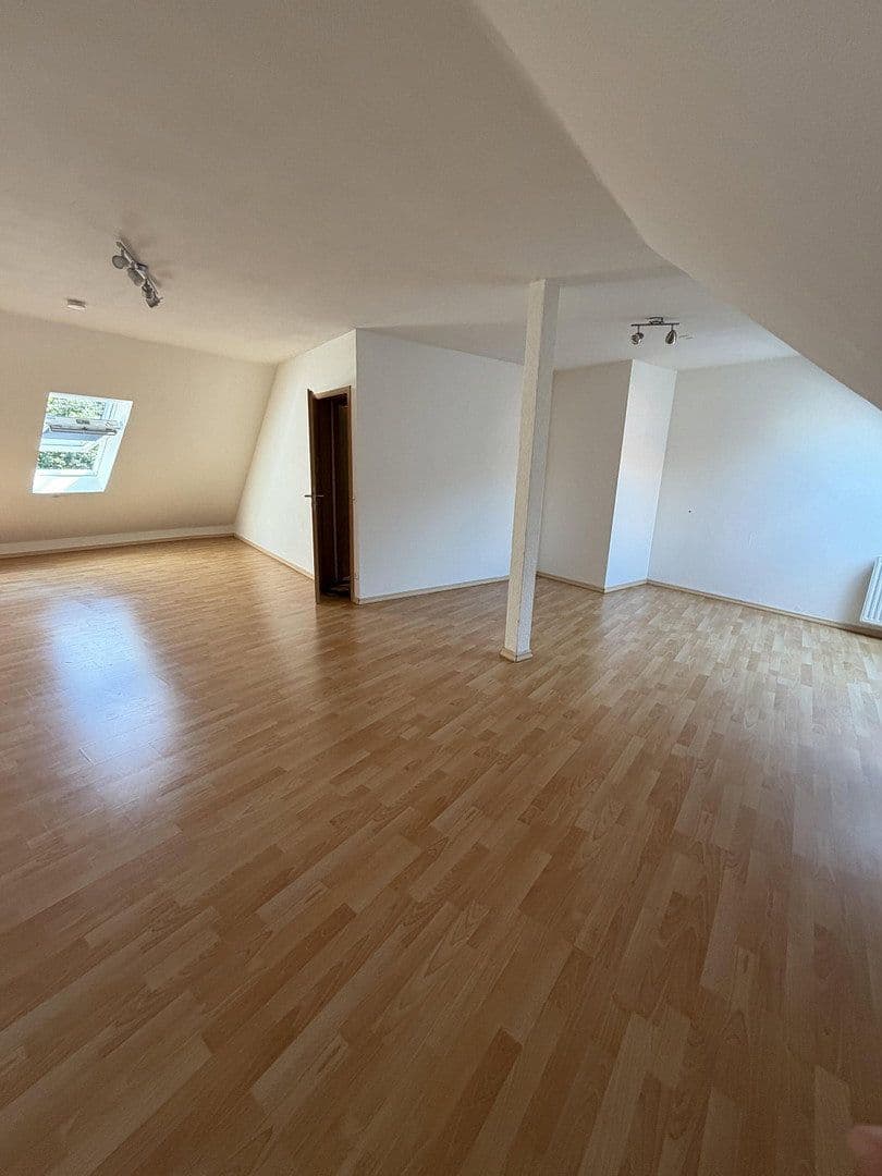 Prenájom bytu 3-izbový 80 m², Hollenstedt, Dolné Sasko Prenájom bytu 3-izbový 80 m², Hollenstedt, Dolné Sasko