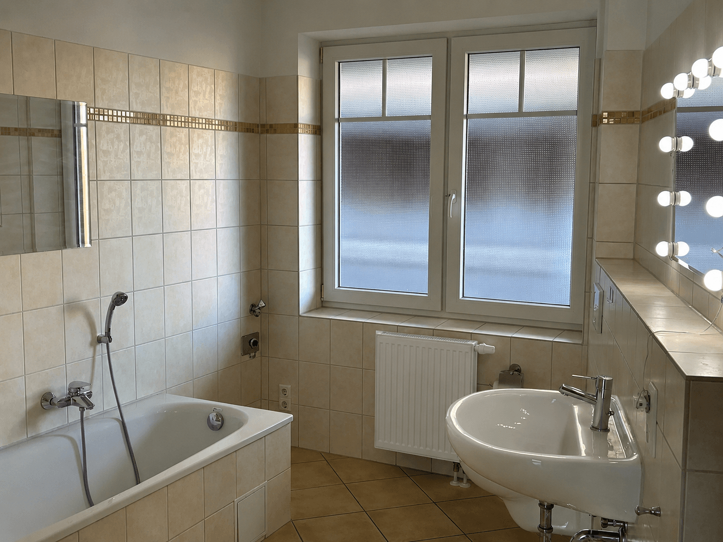 Prenájom bytu 3-izbový 80 m², Hollenstedt, Dolné Sasko Prenájom bytu 3-izbový 80 m², Hollenstedt, Dolné Sasko