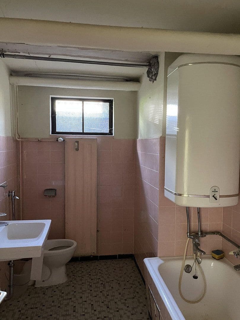 Predaj domu 212 m², pozemek 815 m², Marloffstein, Bavorsko Predaj domu 212 m², pozemek 815 m², Marloffstein, Bavorsko