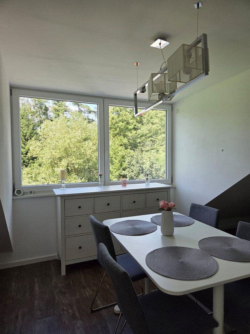 Prenájom bytu 1-izbový 45 m², Weinstadt, Bádensko-Wurttembersko Prenájom bytu 1-izbový 45 m², Weinstadt, Bádensko-Wurttembersko