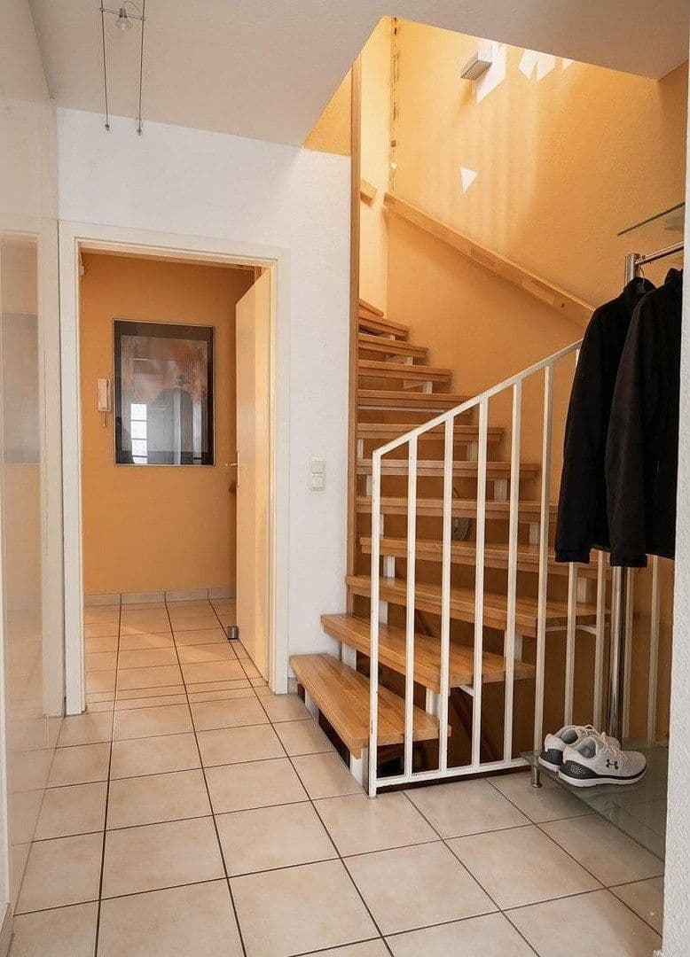 Predaj domu 160 m², pozemek 150 m², Mühlheim am Main, Hesensko Predaj domu 160 m², pozemek 150 m², Mühlheim am Main, Hesensko