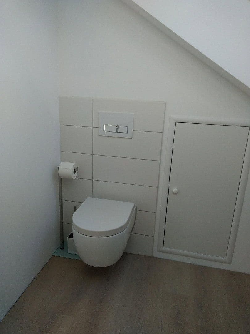 Prenájom bytu 4-izbový 96 m², Feldgasse 51, Nürnberg, Bavorsko Prenájom bytu 4-izbový 96 m², Feldgasse 51, Nürnberg, Bavorsko