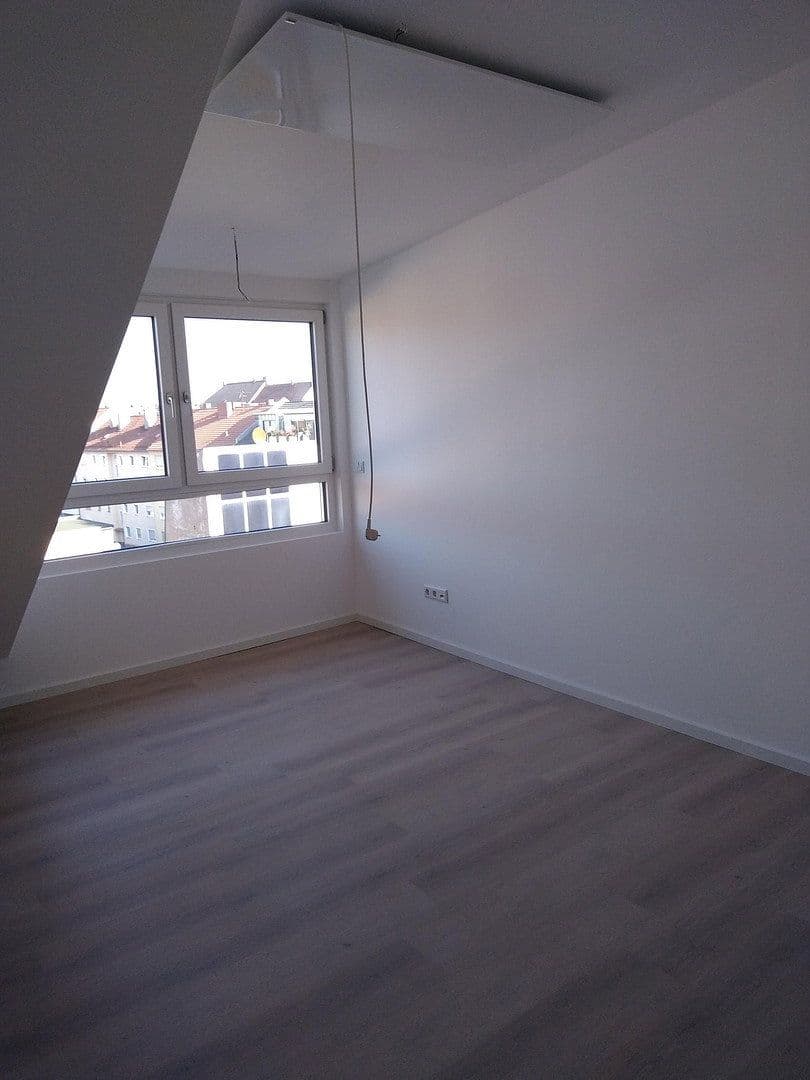 Prenájom bytu 4-izbový 96 m², Feldgasse 51, Nürnberg, Bavorsko Prenájom bytu 4-izbový 96 m², Feldgasse 51, Nürnberg, Bavorsko