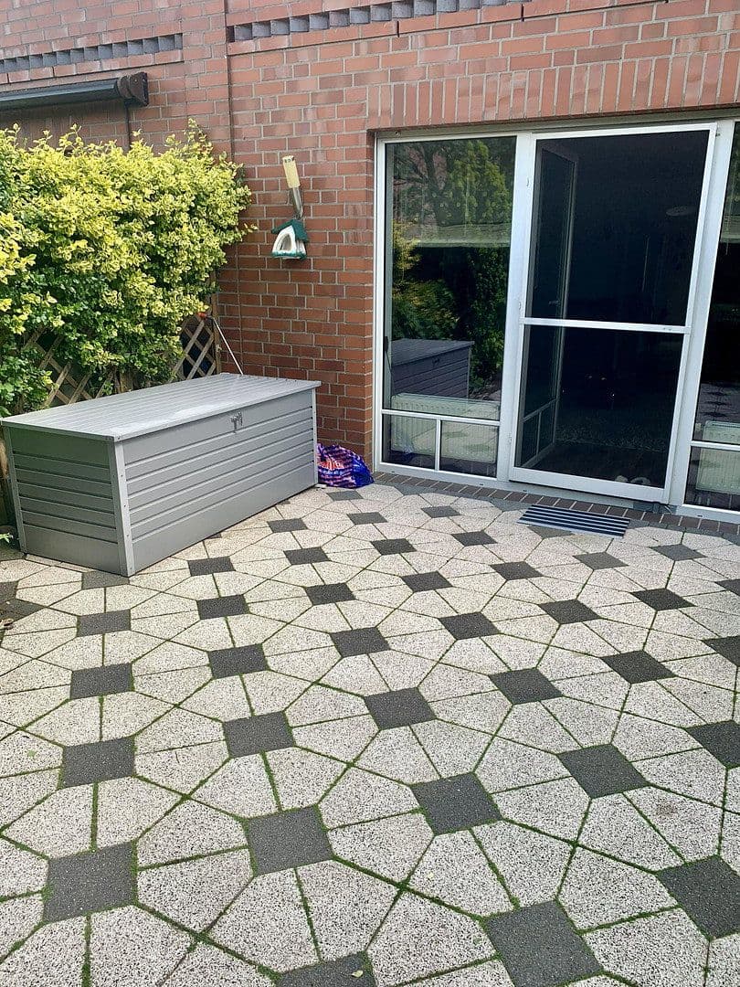 Prenájom domu 141 m², pozemek 180 m², Wedemark, Dolné Sasko Prenájom domu 141 m², pozemek 180 m², Wedemark, Dolné Sasko