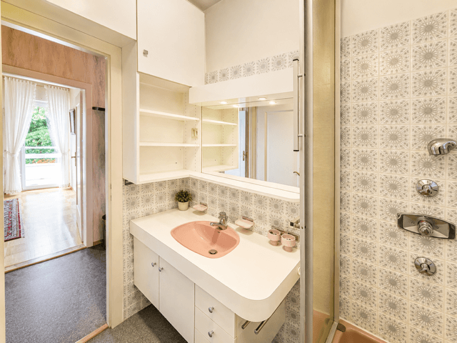 Predaj domu 180 m², pozemek 1.403 m², Ersinger Straße 98, Pforzheim, Bádensko-Wurttembersko Predaj domu 180 m², pozemek 1.403 m², Ersinger Straße 98, Pforzheim, Bádensko-Wurttembersko
