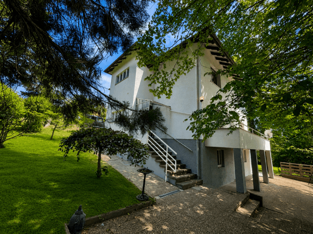 Predaj domu 180 m², pozemek 1.403 m², Ersinger Straße 98, Pforzheim, Bádensko-Wurttembersko Predaj domu 180 m², pozemek 1.403 m², Ersinger Straße 98, Pforzheim, Bádensko-Wurttembersko