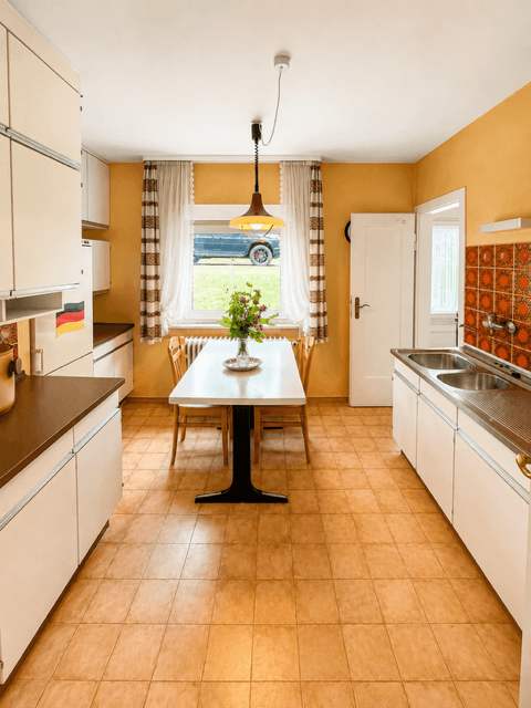 Predaj domu 180 m², pozemek 1.403 m², Ersinger Straße 98, Pforzheim, Bádensko-Wurttembersko Predaj domu 180 m², pozemek 1.403 m², Ersinger Straße 98, Pforzheim, Bádensko-Wurttembersko