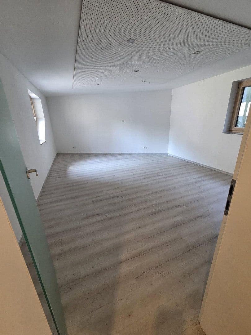Prenájom kancelárie 55 m², Amalienburgstrasse 23, München, Bavorsko Prenájom kancelárie 55 m², Amalienburgstrasse 23, München, Bavorsko
