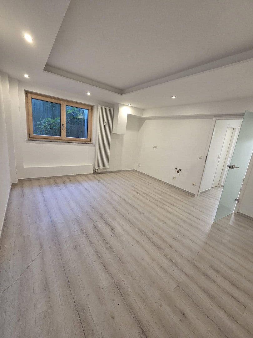 Prenájom kancelárie 55 m², Amalienburgstrasse 23, München, Bavorsko Prenájom kancelárie 55 m², Amalienburgstrasse 23, München, Bavorsko