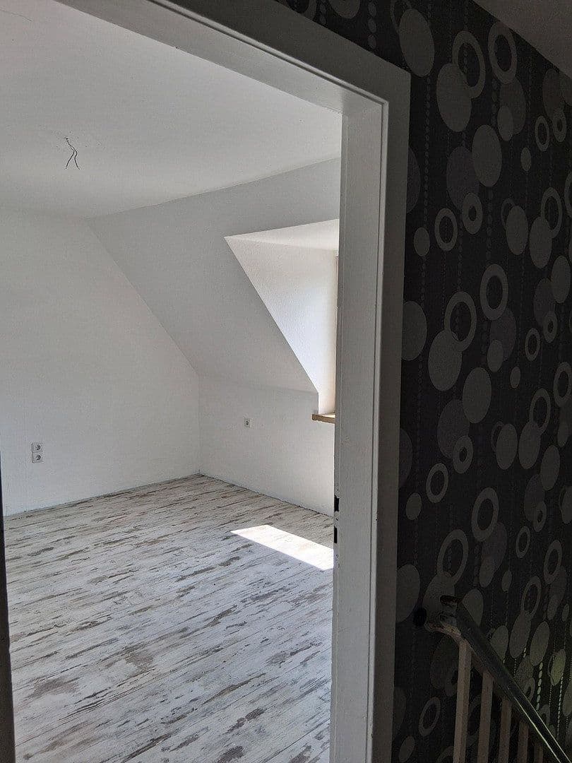 Prenájom bytu 4-izbový 68 m², Joseph-Mäurer-Straße 38, Wipperfürth, Severné Porýnie - Westfálsko Prenájom bytu 4-izbový 68 m², Joseph-Mäurer-Straße 38, Wipperfürth, Severné Porýnie - Westfálsko