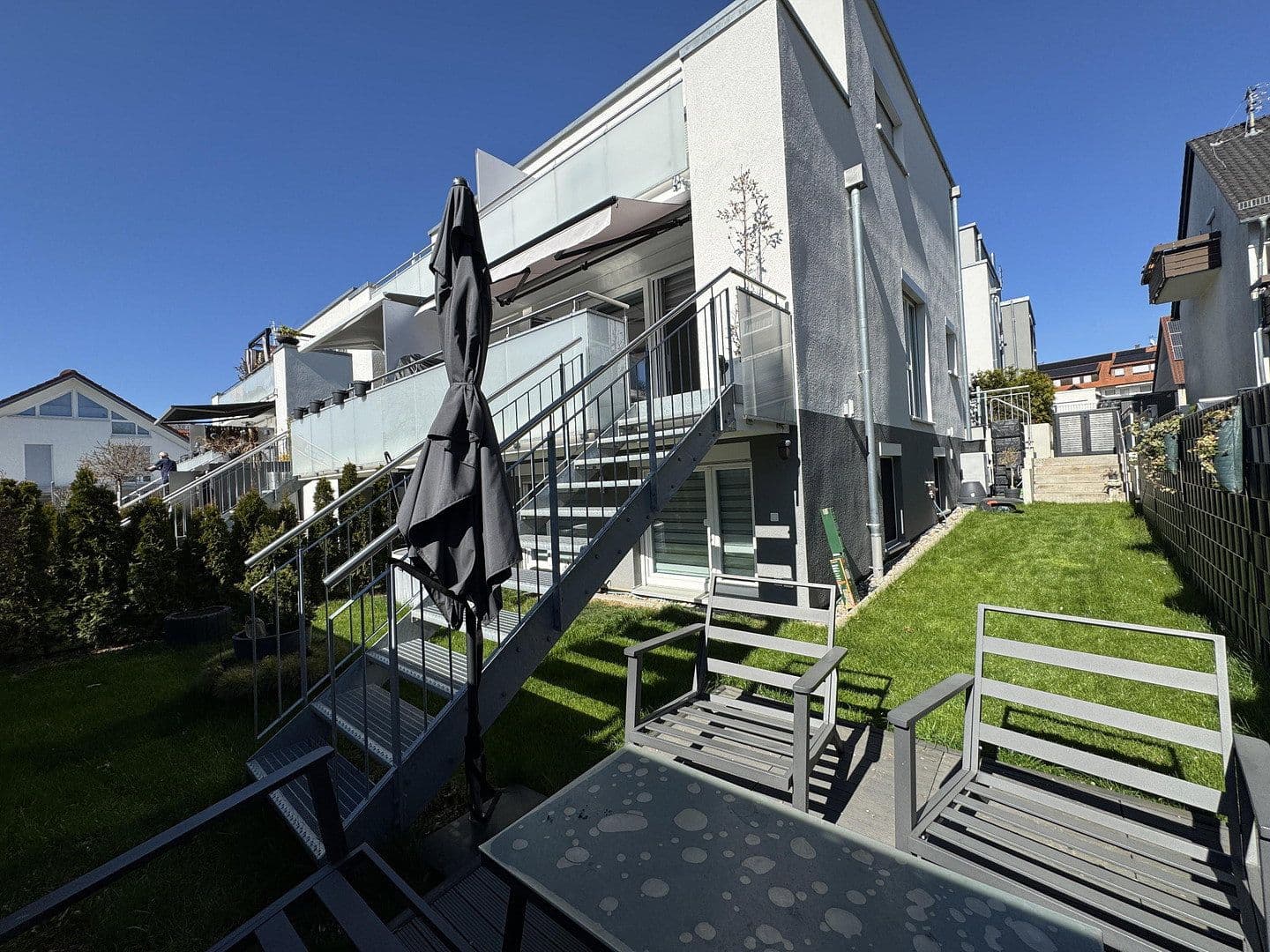 Prenájom domu 111 m², pozemek 128 m², Heimsheim, Bádensko-Wurttembersko Prenájom domu 111 m², pozemek 128 m², Heimsheim, Bádensko-Wurttembersko