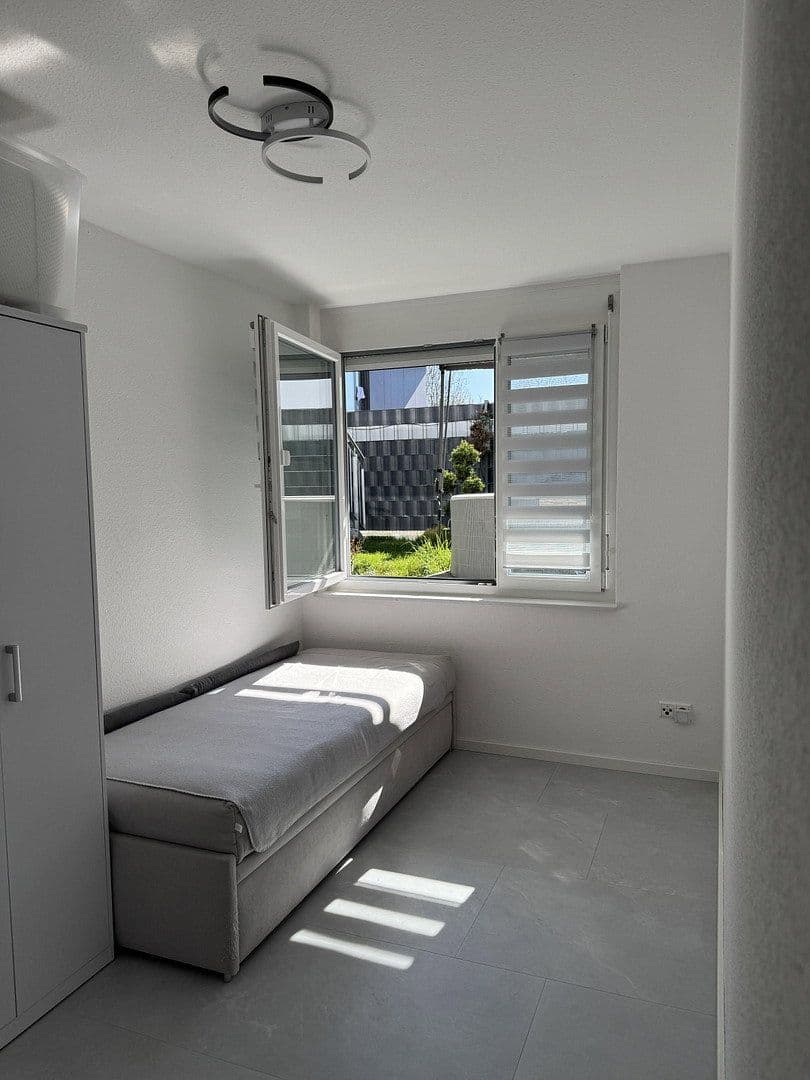 Prenájom domu 111 m², pozemek 128 m², Heimsheim, Bádensko-Wurttembersko Prenájom domu 111 m², pozemek 128 m², Heimsheim, Bádensko-Wurttembersko
