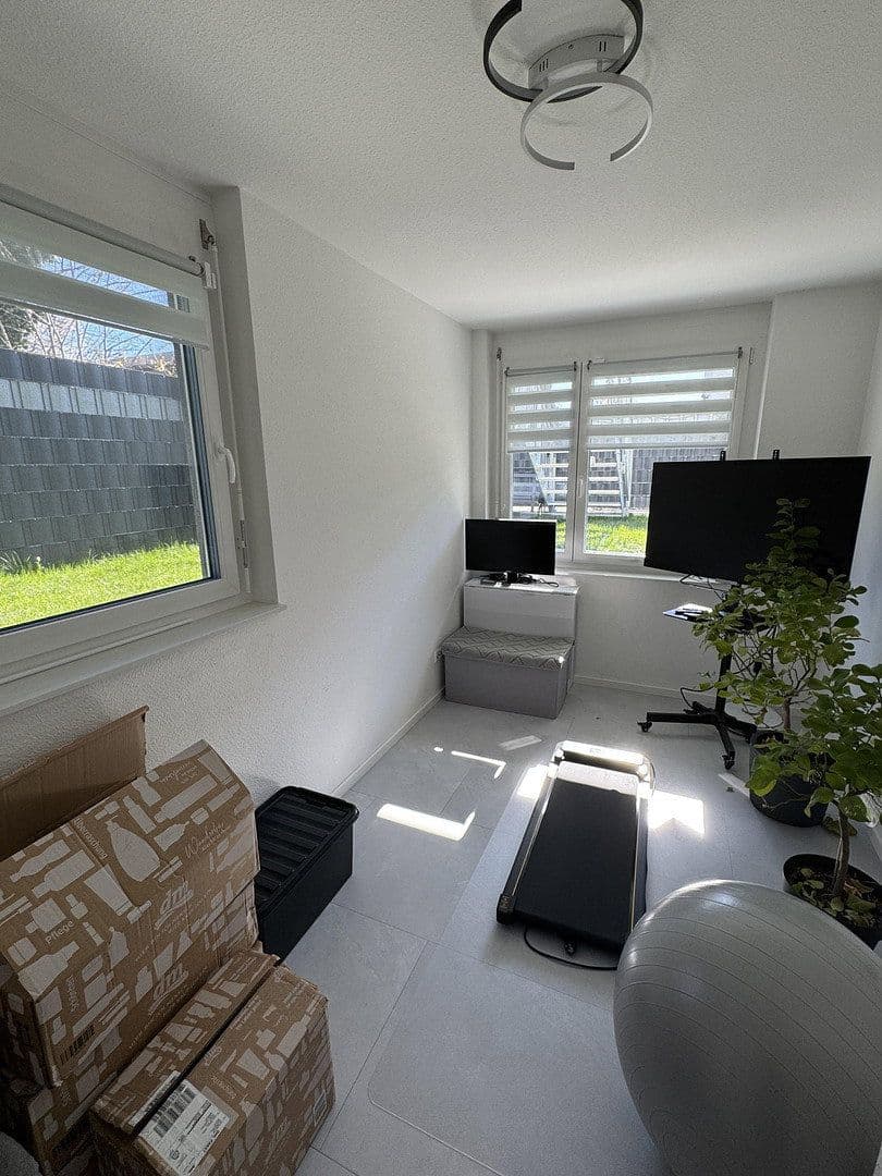 Prenájom domu 111 m², pozemek 128 m², Heimsheim, Bádensko-Wurttembersko Prenájom domu 111 m², pozemek 128 m², Heimsheim, Bádensko-Wurttembersko