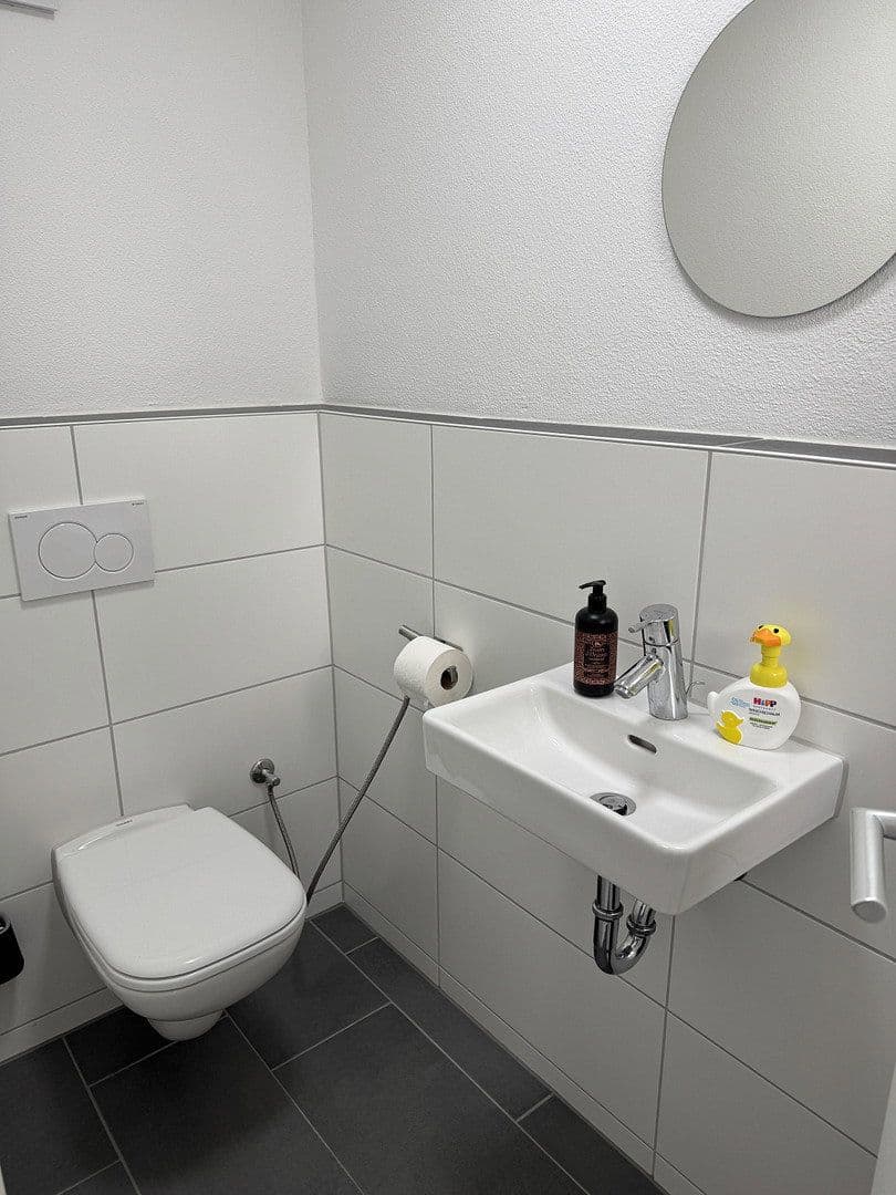 Prenájom domu 111 m², pozemek 128 m², Heimsheim, Bádensko-Wurttembersko Prenájom domu 111 m², pozemek 128 m², Heimsheim, Bádensko-Wurttembersko
