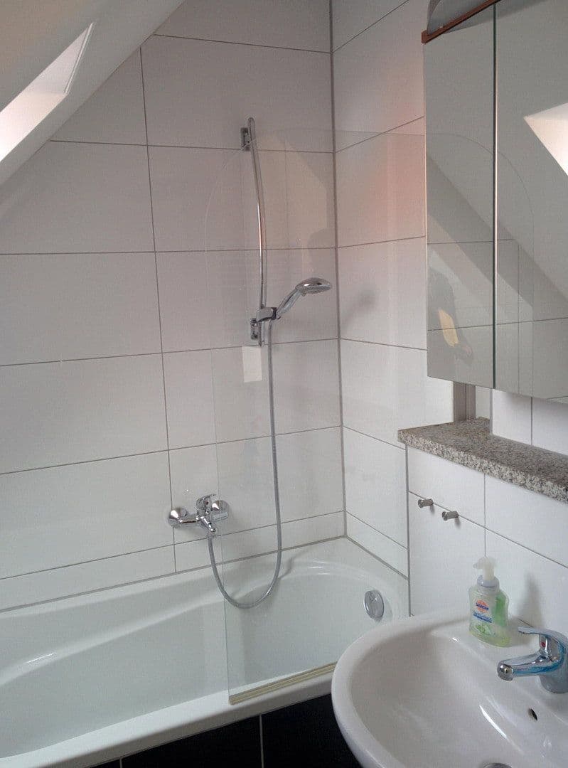 Prenájom bytu 3-izbový 74 m², München, Bavorsko Prenájom bytu 3-izbový 74 m², München, Bavorsko