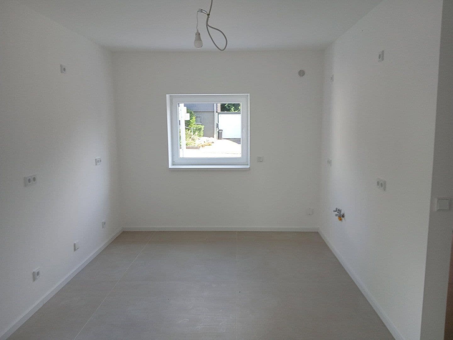 Predaj domu 176 m², pozemek 280 m², Klein-Winternheim, Porýnie-Falcko Predaj domu 176 m², pozemek 280 m², Klein-Winternheim, Porýnie-Falcko