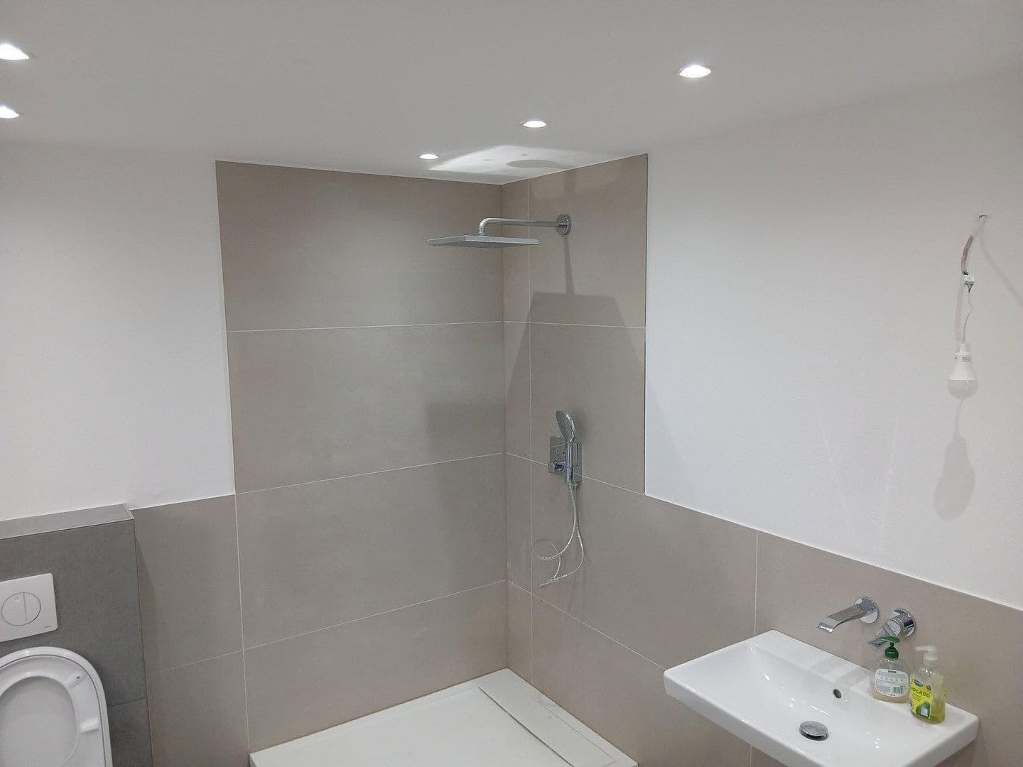 Predaj domu 176 m², pozemek 280 m², Klein-Winternheim, Porýnie-Falcko Predaj domu 176 m², pozemek 280 m², Klein-Winternheim, Porýnie-Falcko