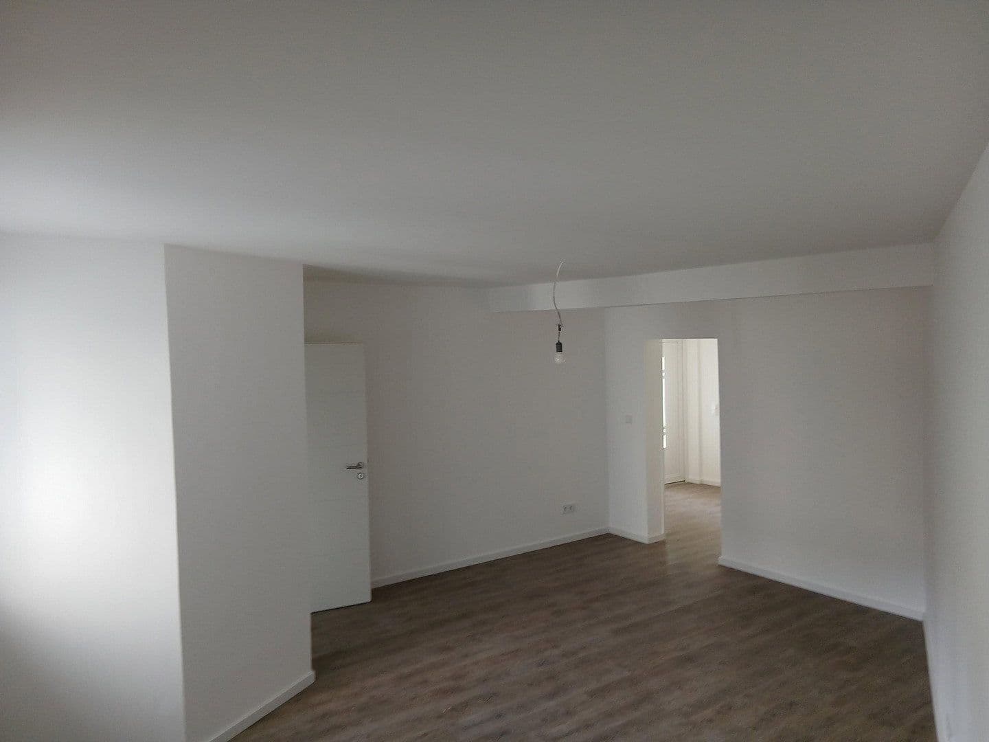 Predaj domu 176 m², pozemek 280 m², Klein-Winternheim, Porýnie-Falcko Predaj domu 176 m², pozemek 280 m², Klein-Winternheim, Porýnie-Falcko