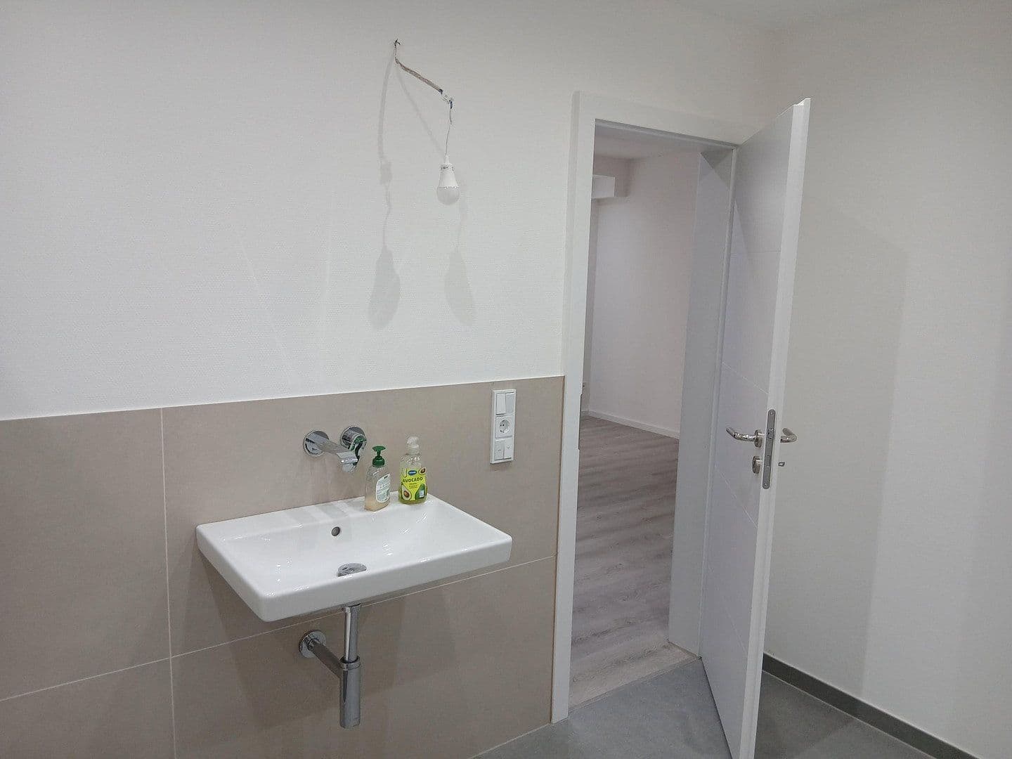 Predaj domu 176 m², pozemek 280 m², Klein-Winternheim, Porýnie-Falcko Predaj domu 176 m², pozemek 280 m², Klein-Winternheim, Porýnie-Falcko