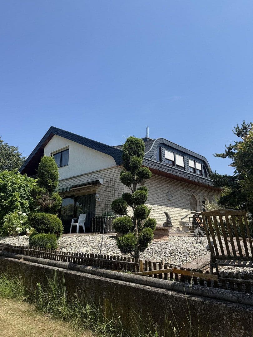 Predaj domu 269 m², pozemek 599 m², Weiterstadt, Hesensko Predaj domu 269 m², pozemek 599 m², Weiterstadt, Hesensko