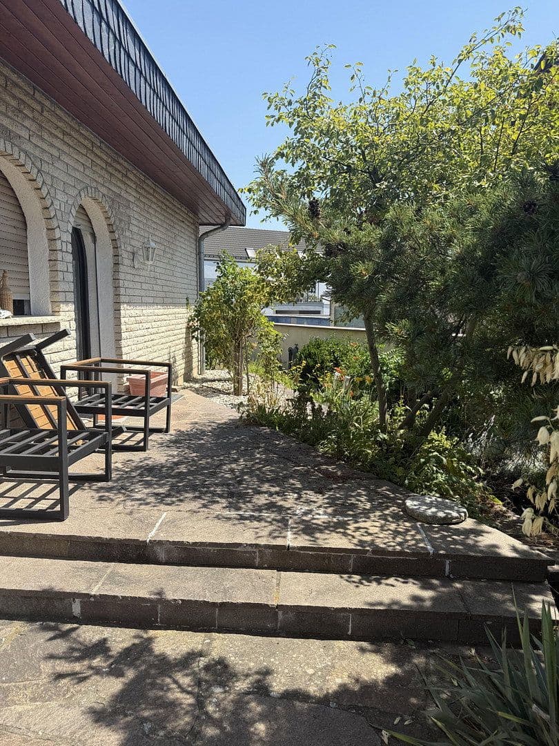 Predaj domu 269 m², pozemek 599 m², Weiterstadt, Hesensko Predaj domu 269 m², pozemek 599 m², Weiterstadt, Hesensko