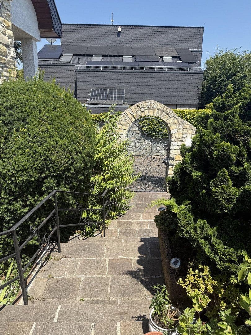Predaj domu 269 m², pozemek 599 m², Weiterstadt, Hesensko Predaj domu 269 m², pozemek 599 m², Weiterstadt, Hesensko