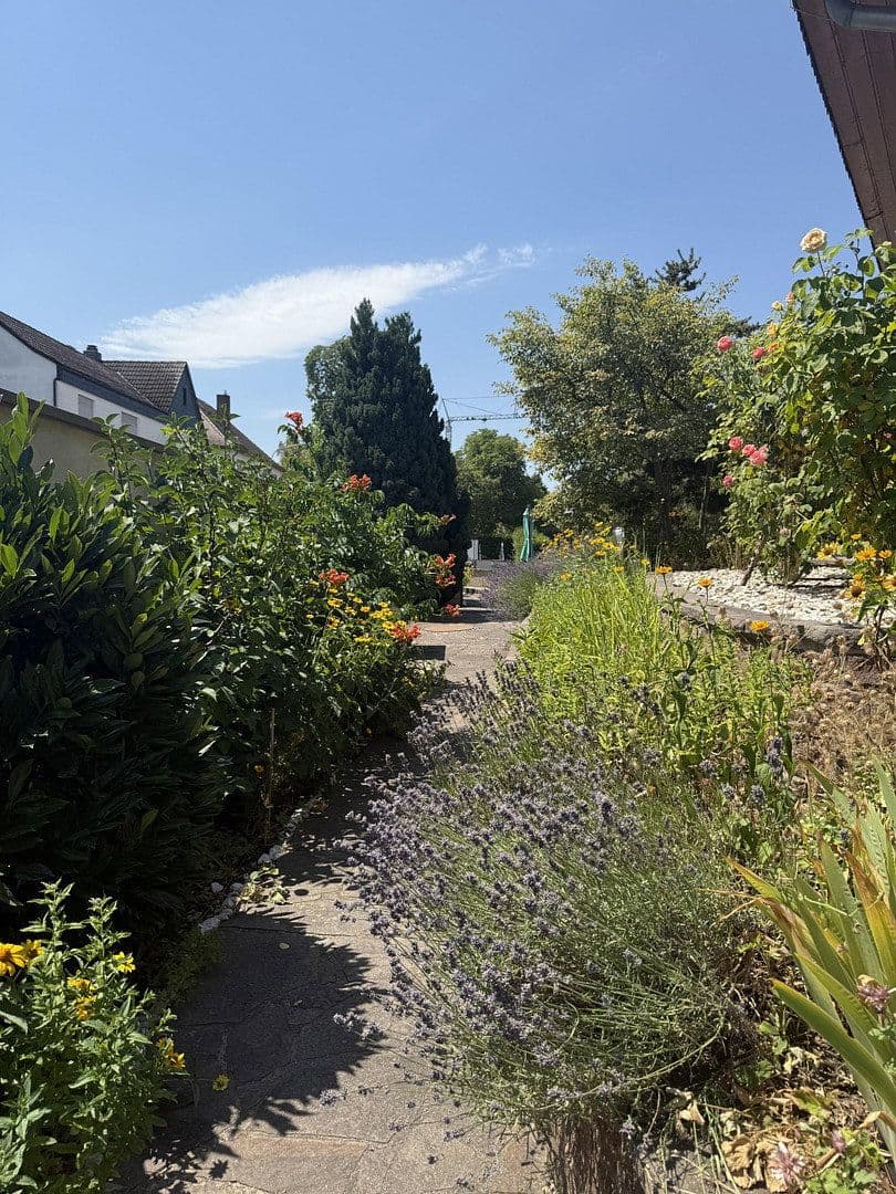 Predaj domu 269 m², pozemek 599 m², Weiterstadt, Hesensko Predaj domu 269 m², pozemek 599 m², Weiterstadt, Hesensko