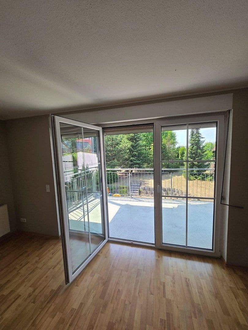 Prenájom bytu 3-izbový 85 m², Beelitzer Straße 39, Schwielowsee, Brandenbursko Prenájom bytu 3-izbový 85 m², Beelitzer Straße 39, Schwielowsee, Brandenbursko