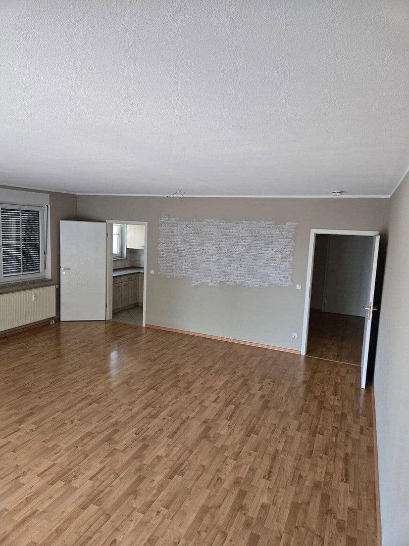 Prenájom bytu 3-izbový 85 m², Beelitzer Straße 39, Schwielowsee, Brandenbursko Prenájom bytu 3-izbový 85 m², Beelitzer Straße 39, Schwielowsee, Brandenbursko
