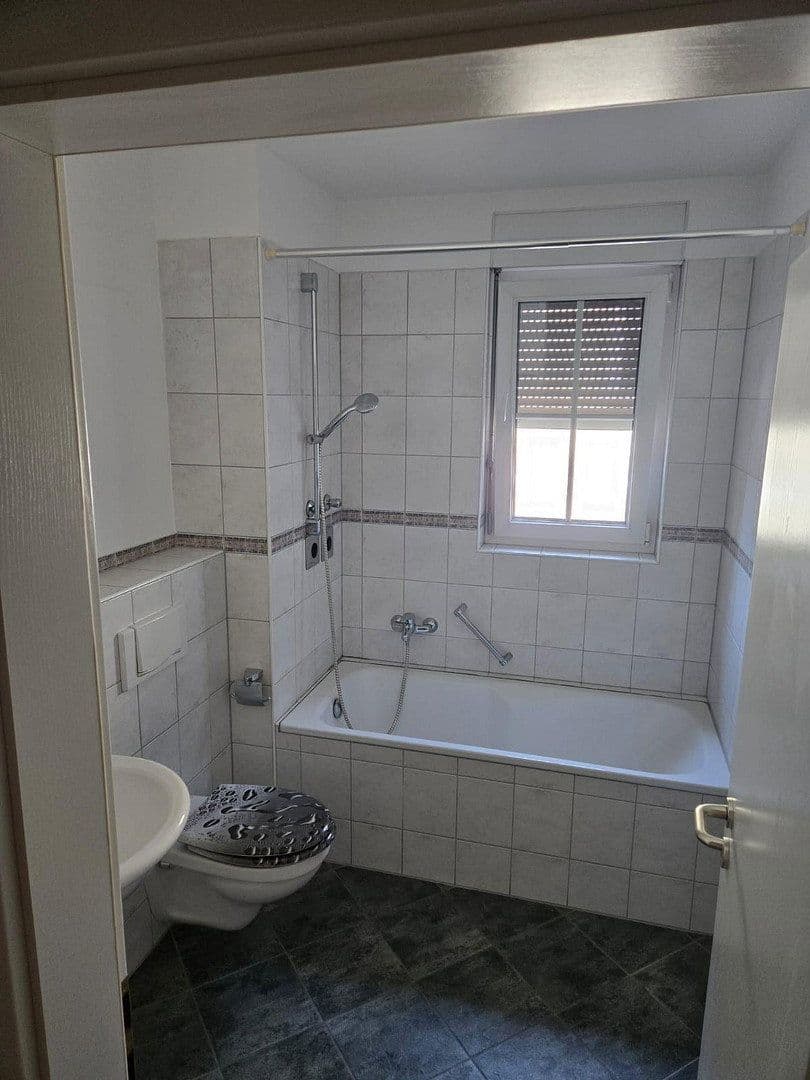 Prenájom bytu 3-izbový 85 m², Beelitzer Straße 39, Schwielowsee, Brandenbursko Prenájom bytu 3-izbový 85 m², Beelitzer Straße 39, Schwielowsee, Brandenbursko
